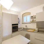 בית נופש In Valenzatico With Garden Olmi