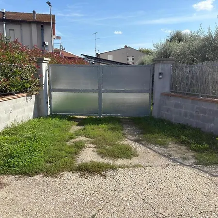 In Valenzatico With Garden *